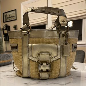 Coach straw bag in gold